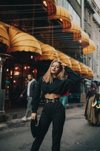 Центр вселенной: почему всегда хочется быть в центре внимания?