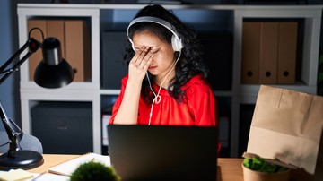 Нервный тик — болезнь гиперконтроля: что это и как лечить