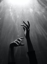 Почему человек не может сам разрешить свою психотравму? Отвечает психолог