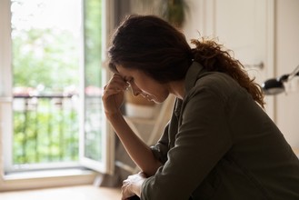 «У травмы нет срока годности»: как хронические и ранние психотравмы влияют на жизнь человека